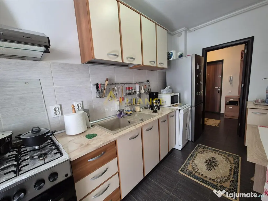 Apartament 2 camere curte proprie – la 5 min de metrou Ber 