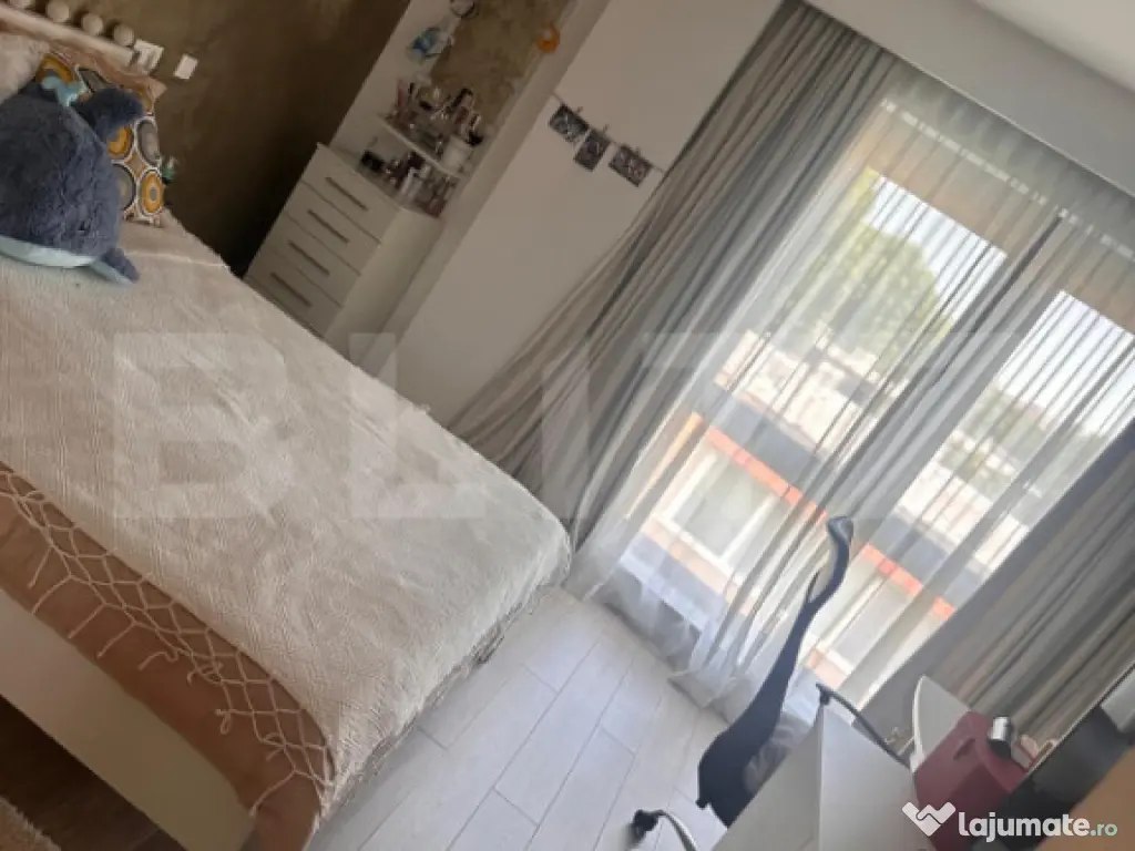 Apartament 4 camere, 160 mp, et.3, zona Calea Severinului-Bi