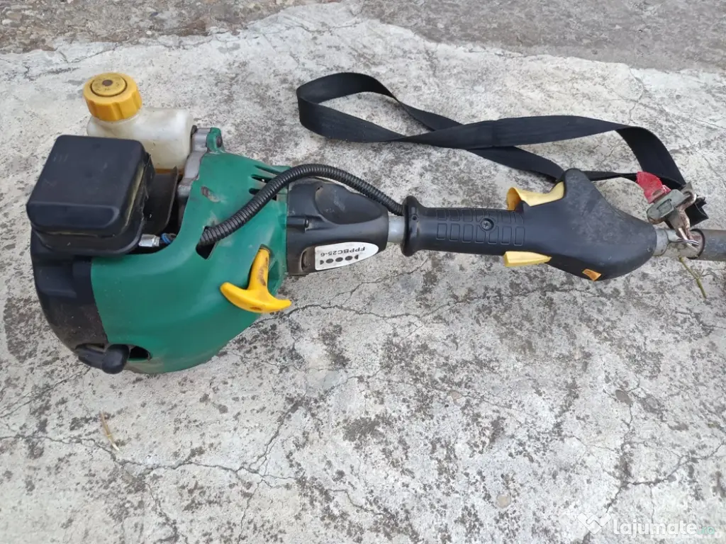 Motocoasa pe benzină 