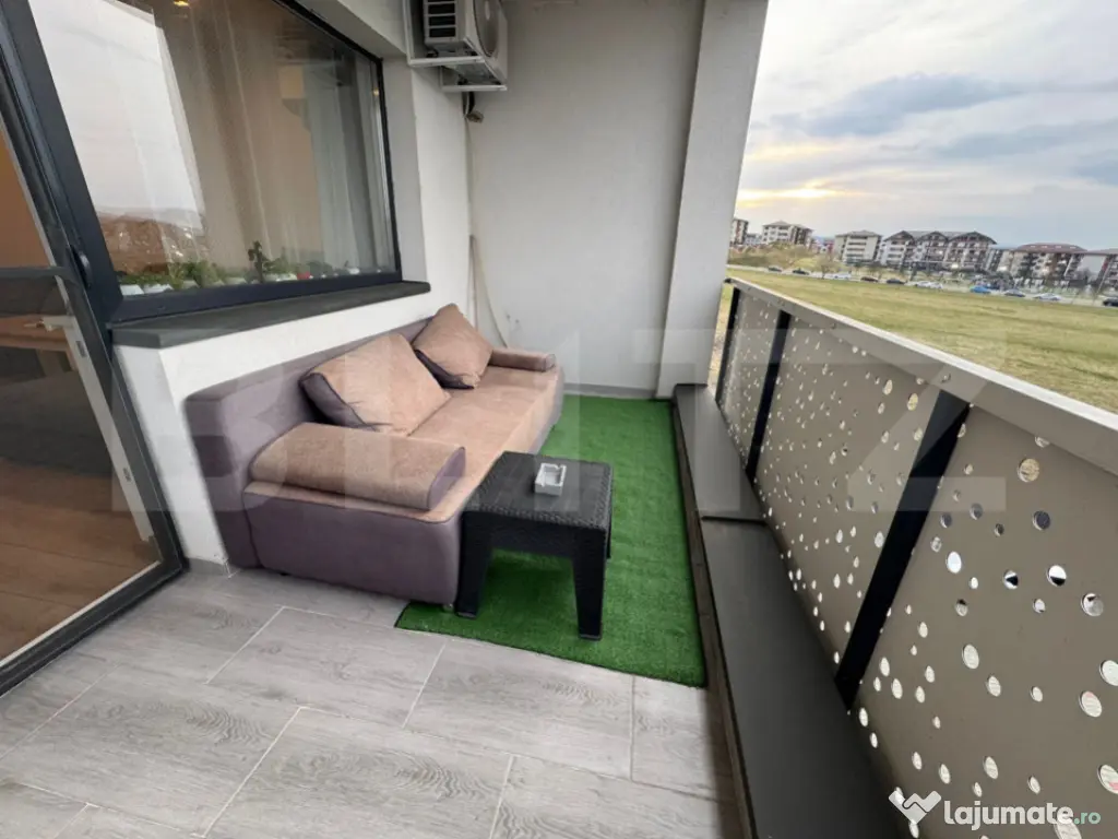 Apartament 3 camere, 67 mp, parcare, 2 bai, 2 balcoane, Zona