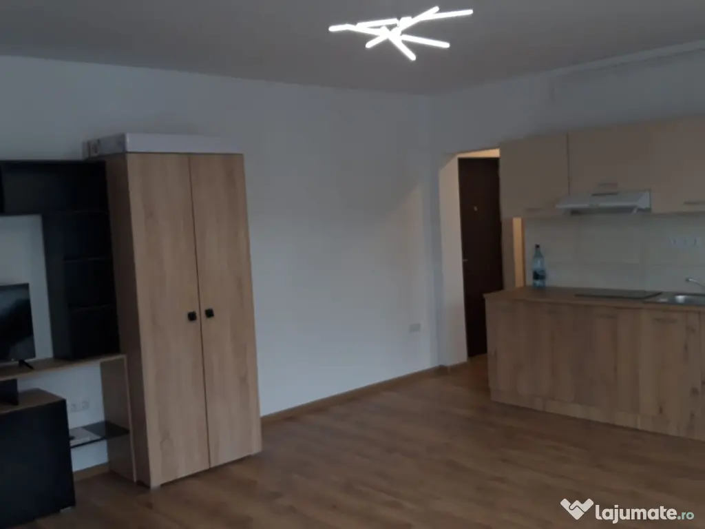 Garsoniera Lacul lui Binder cu loc de parcare