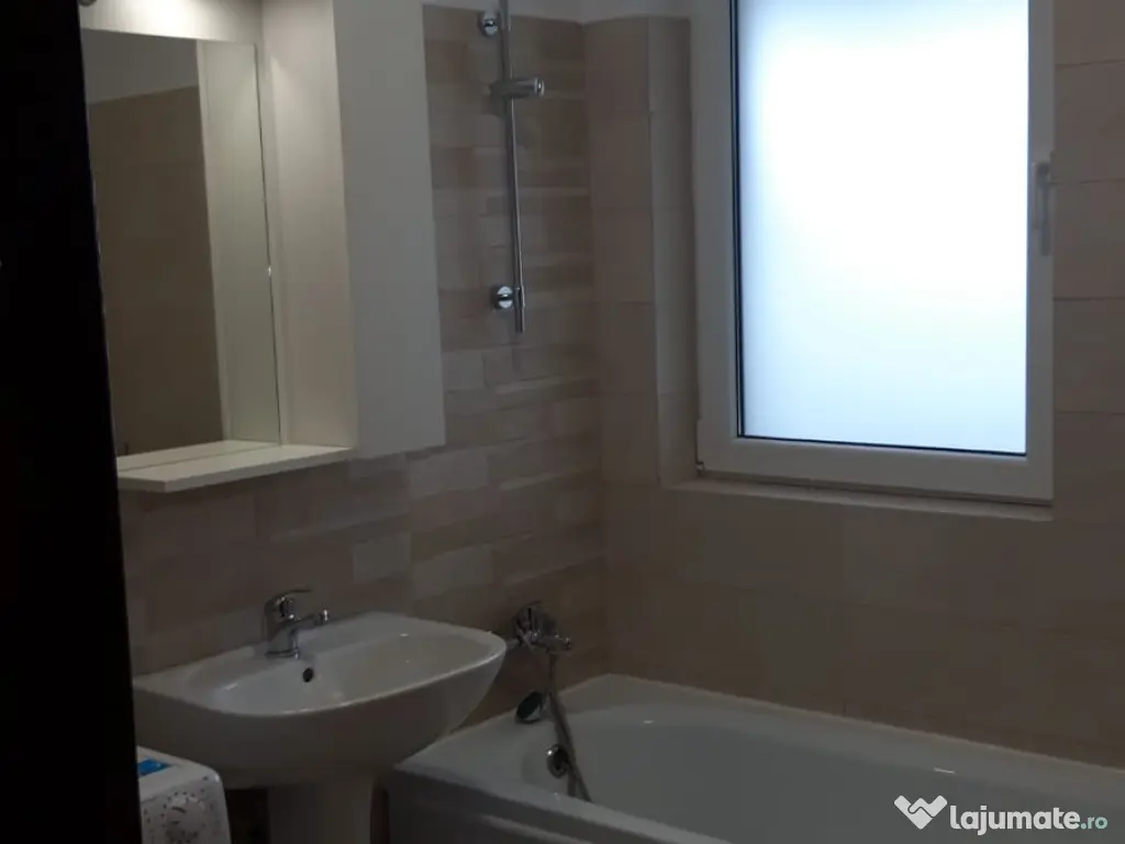 Garsoniera Lacul lui Binder cu loc de parcare