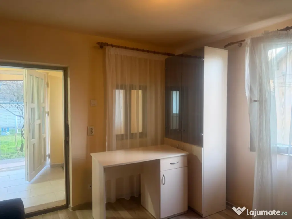 Casa parter, 100 mp utili, 1090 mp teren, Pielesti 