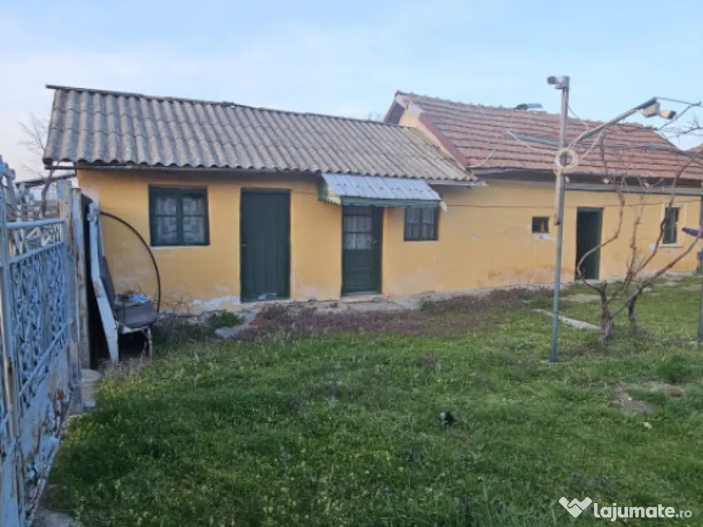 Casa parter, 100 mp utili, 1090 mp teren, Pielesti 