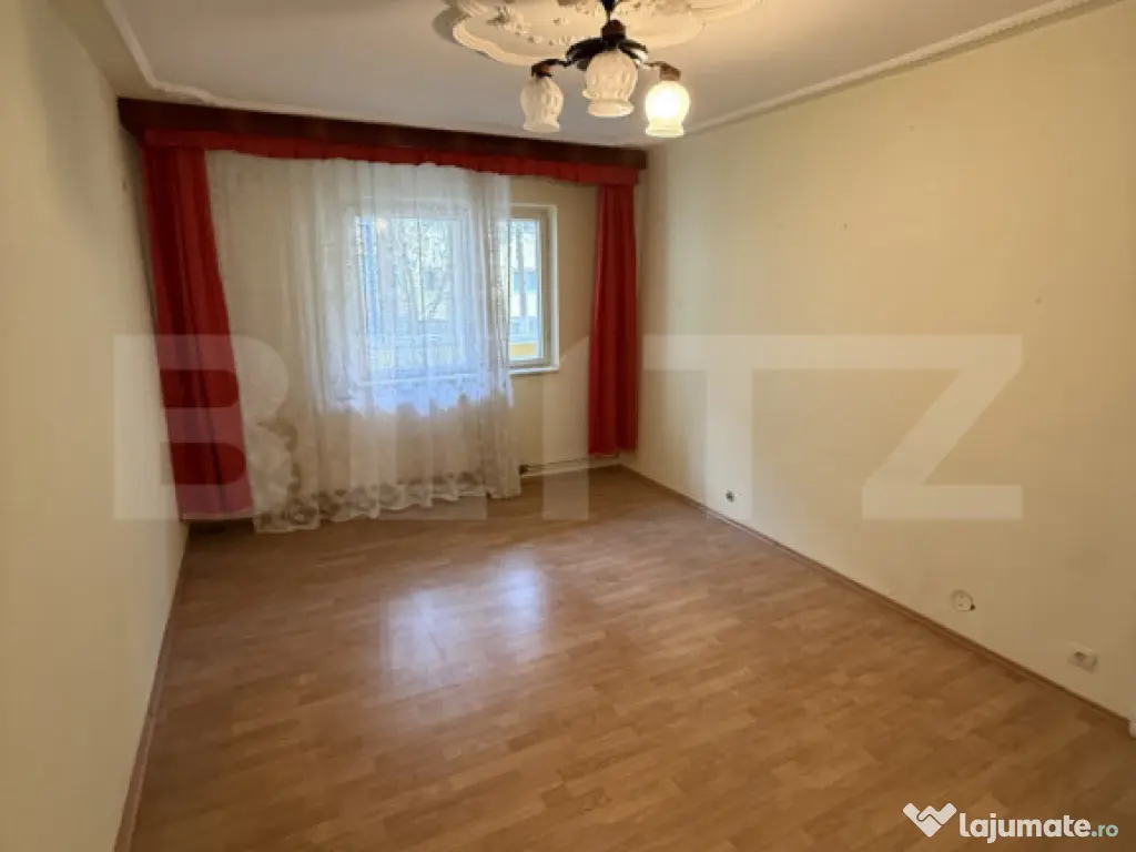 Apartament 2 camere Decomandat Zona 13 Decembrie