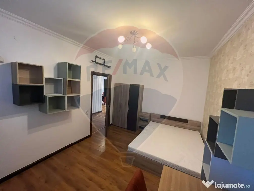 De vanzare apartament 3 camere | Domenii I Loc parcare su... 