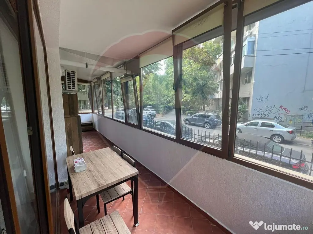 De vanzare apartament 3 camere | Domenii I Loc parcare su... 