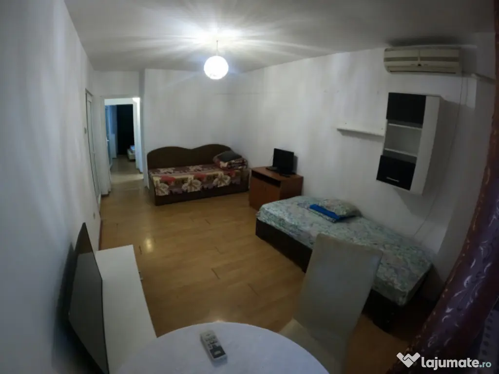 Apartament de inchiriat, 2 camere, central, mobilat, utilat 