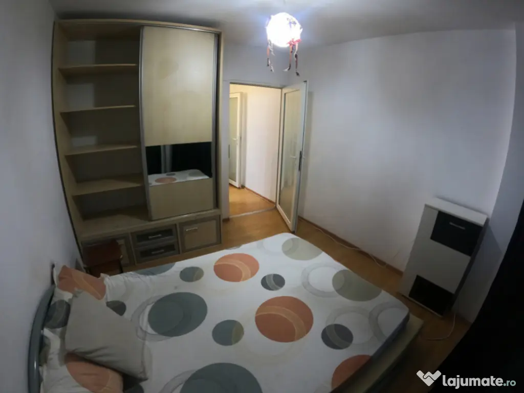 Apartament de inchiriat, 2 camere, central, mobilat, utilat 