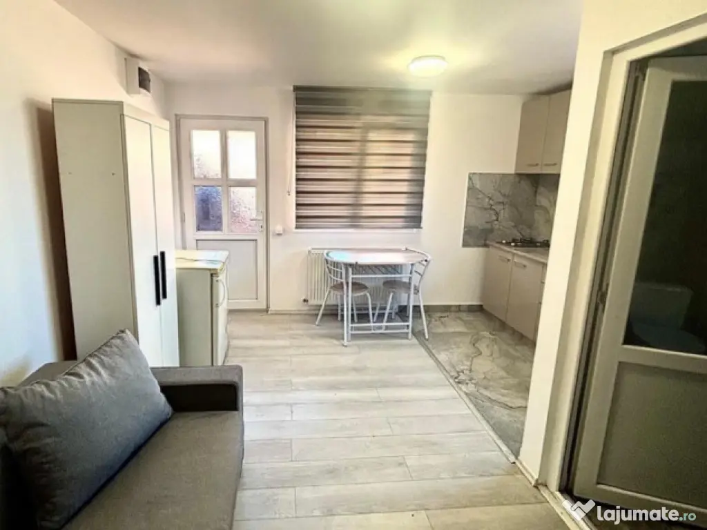 Ofer la inchiriere garsoniera la casa,cu facturi incluse