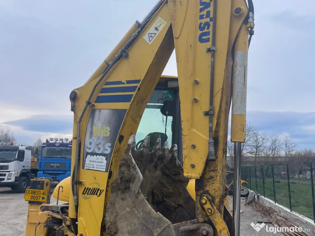 Buldoexcavator Komatsu 93S5, an 2006, cupa multifunctionala, RAR, RCA 