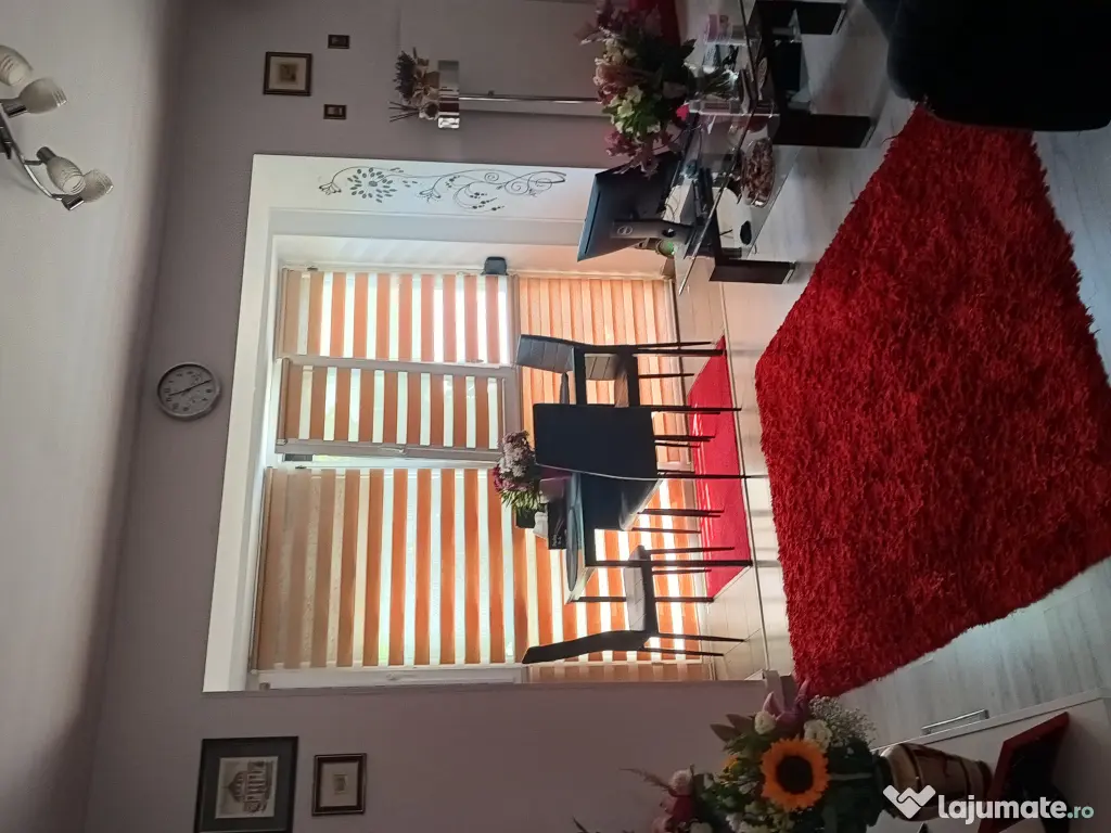 Vând apartament cu 3 camere terasă și parcare subterană, la 15 minute de metro 