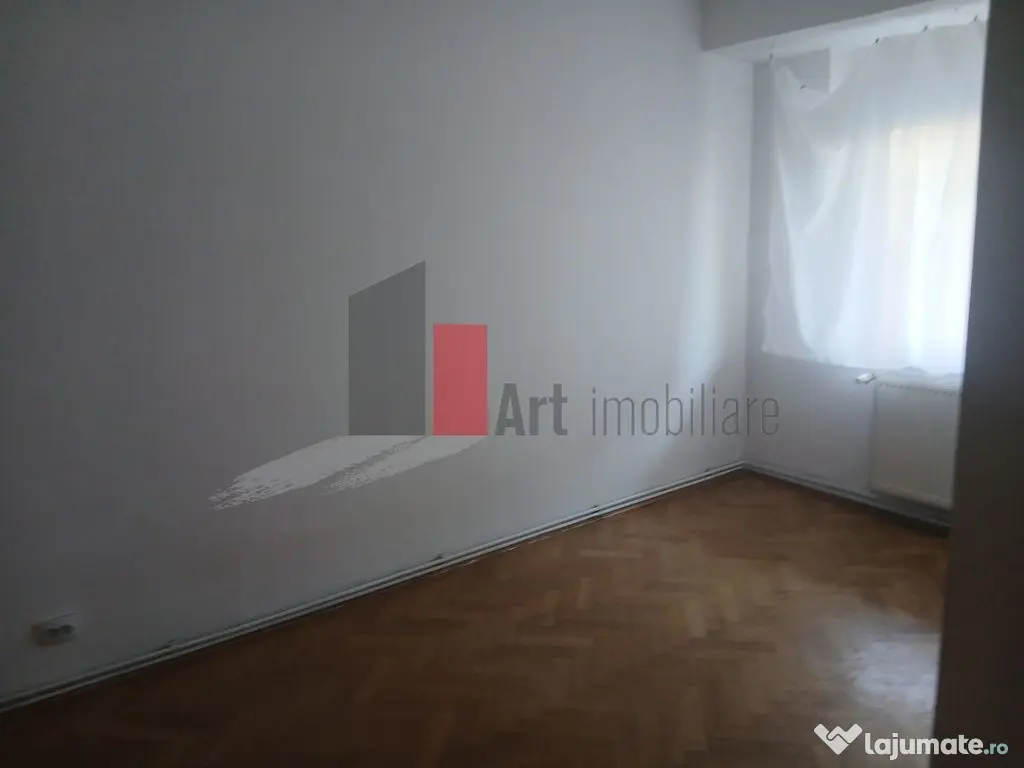 3 Camere Universitate - Parcul Cismigiu 