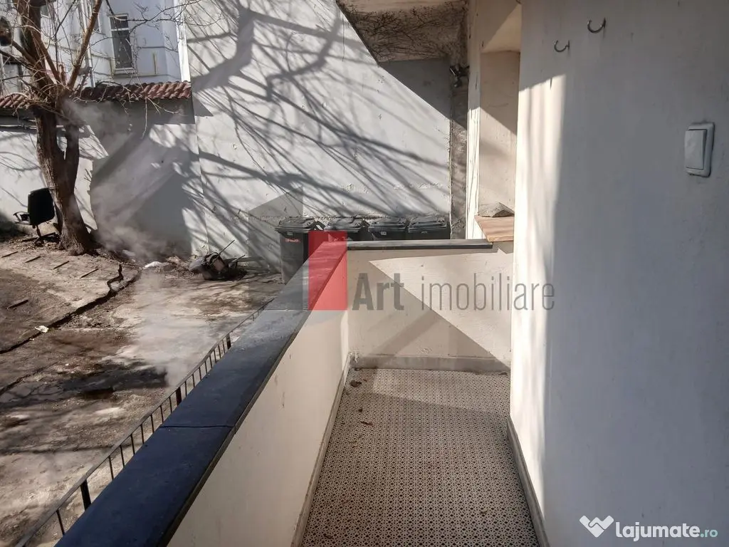 3 Camere Universitate - Parcul Cismigiu 