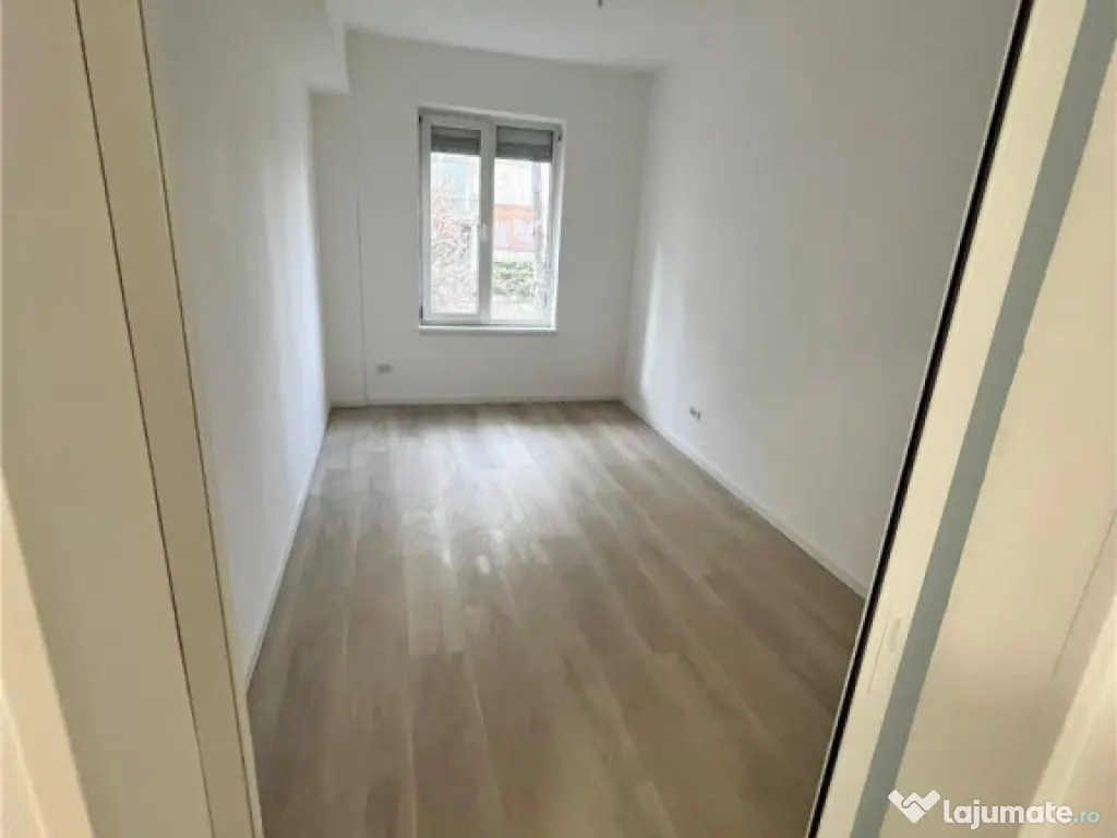 APARTAMENT 3 CAMERE RENOVAT, CENTRU CIVIC