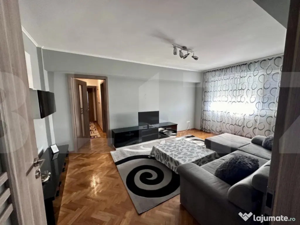 Apartament de închiriat – 3 camere, zona Centrală