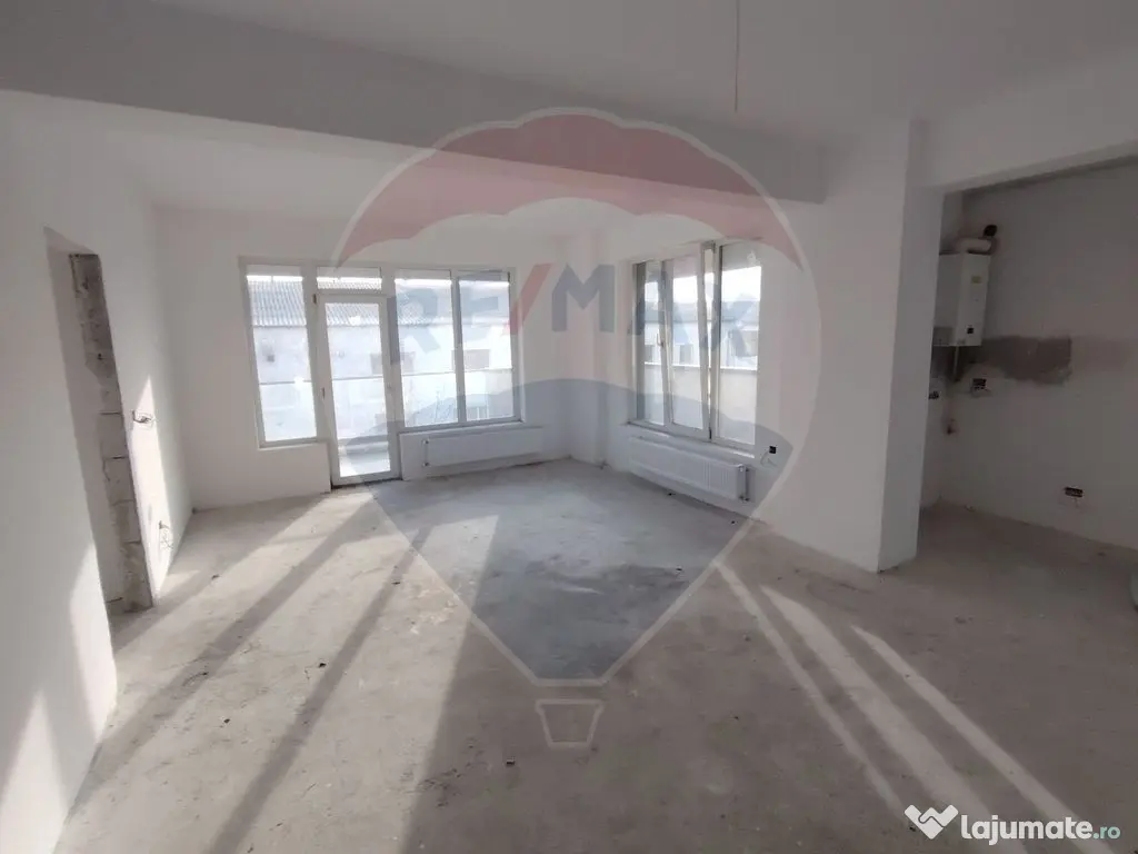 PENTHOUSE (3 camere + terasa amenajata) 