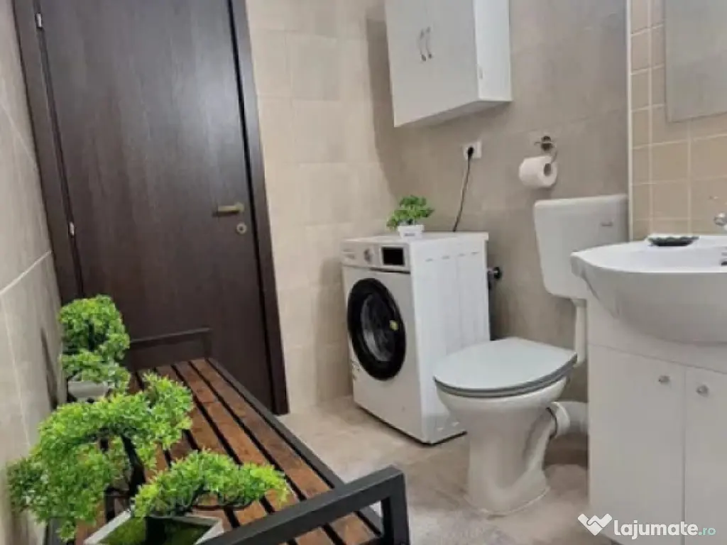 STUDIO de inchiriat, suprafata de 50mp si loc de parcare Sub 