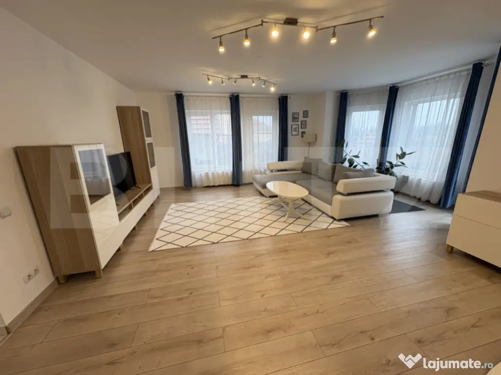 Apartament 2 camere, 70 mp, parcare, zona Semi-centrala 