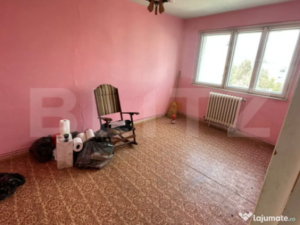 Apartament 3 camere decomandat 62 mp, etaj 3, balcon, Măn? 