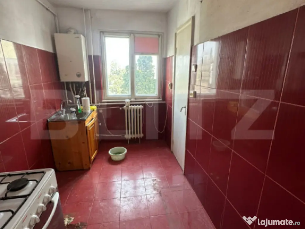 Apartament 3 camere decomandat 62 mp, etaj 3, balcon, Măn? 