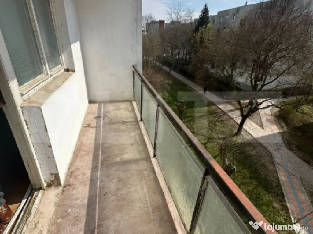 Apartament 3 camere decomandat 62 mp, etaj 3, balcon, Măn? 