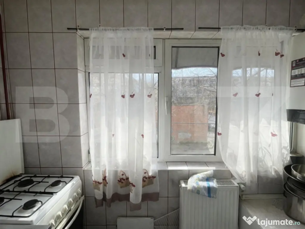 Apartament 3 camere, zona Gara, Rovine 