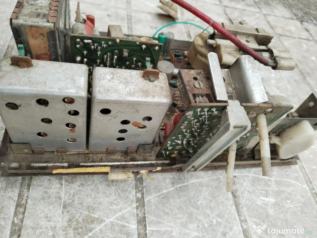 Module tv alb negru romanesc 