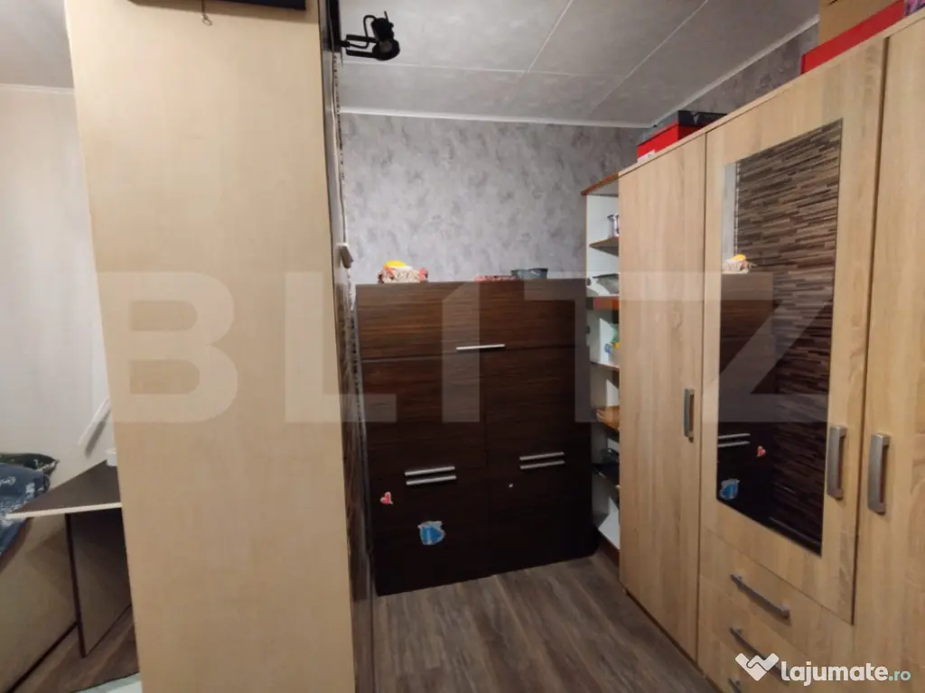 Apartament 3 camere, 65 mp, zona Nicolina