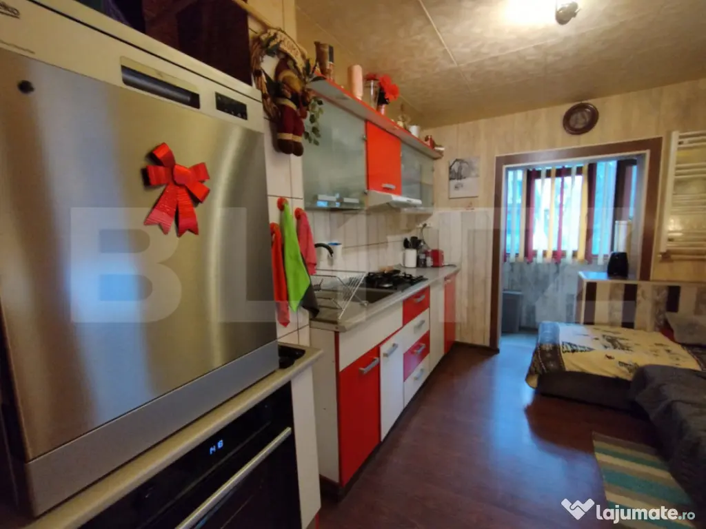 Apartament 3 camere, 65 mp, zona Nicolina