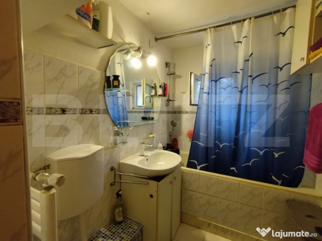 Apartament 3 camere, 65 mp, zona Nicolina