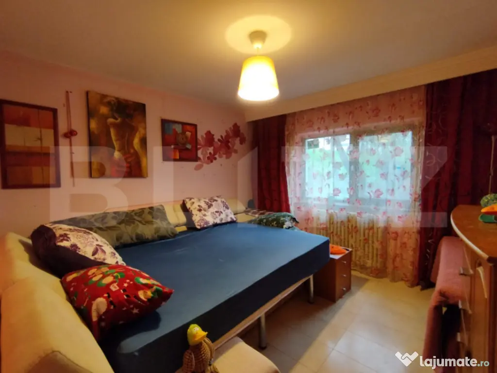 Apartament 3 camere, 65 mp, zona Nicolina