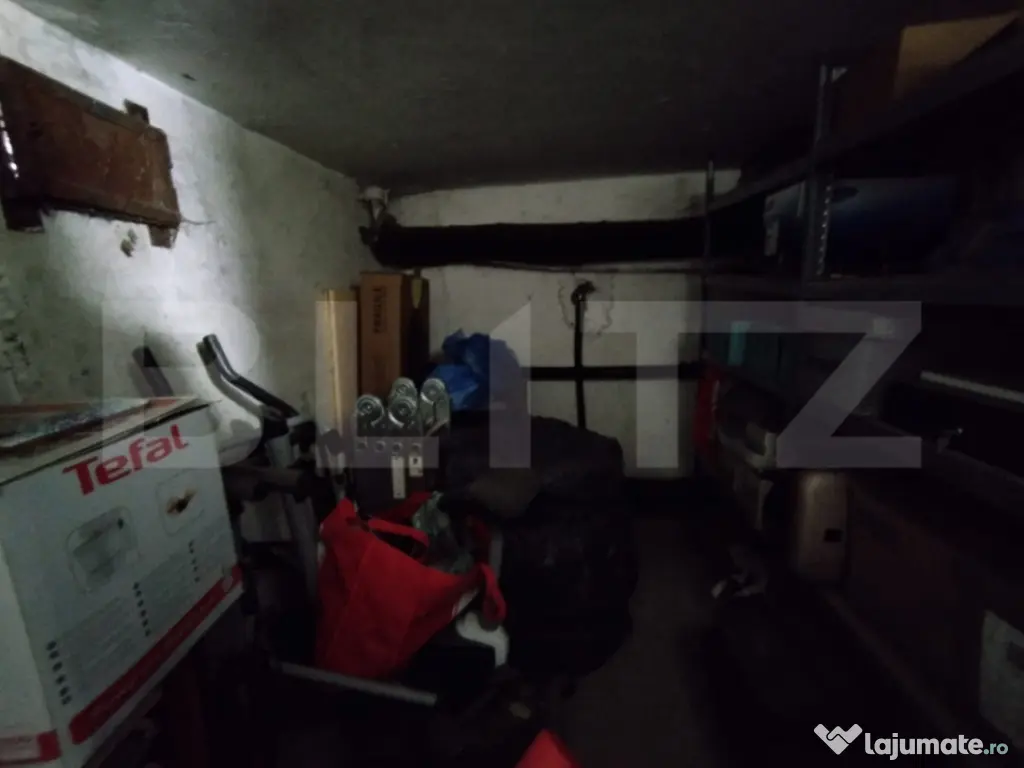 Apartament 3 Camere , zona Nicolina , 65mp cu Boxa la Subsol 