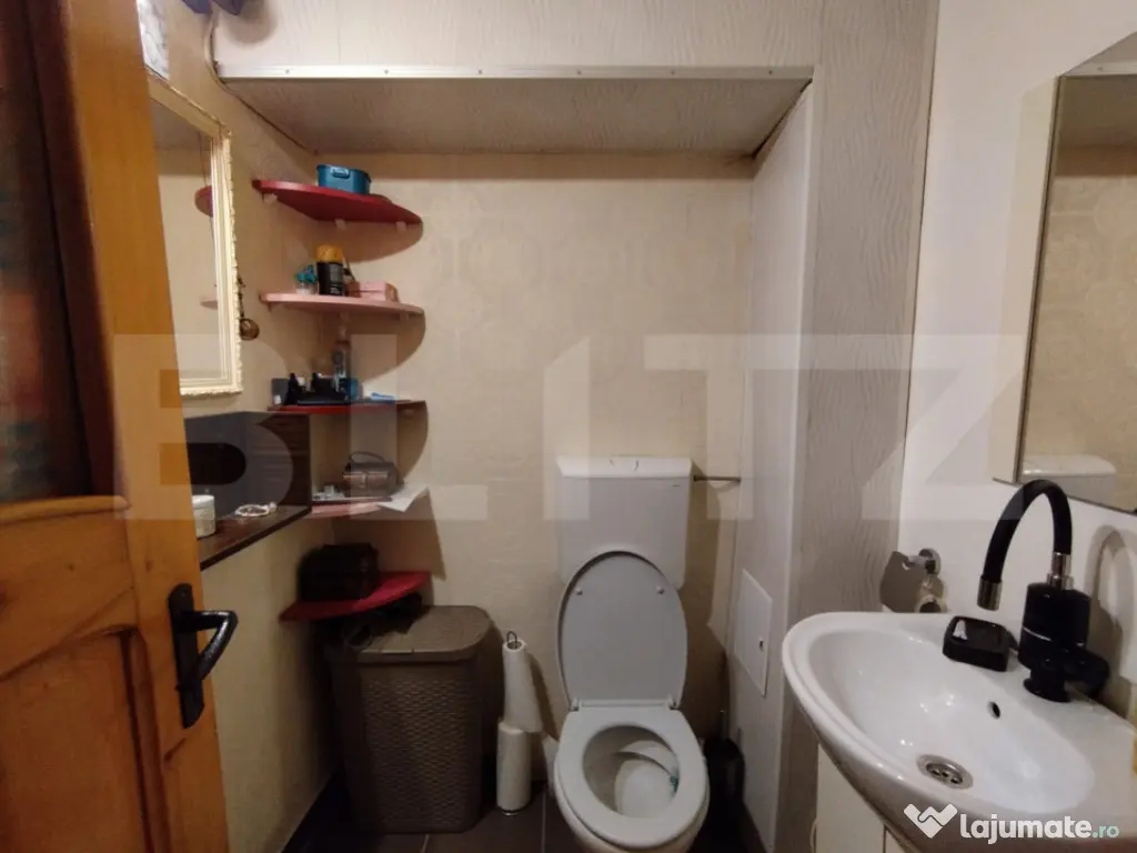 Apartament 3 Camere , zona Nicolina , 65mp cu Boxa la Subsol 