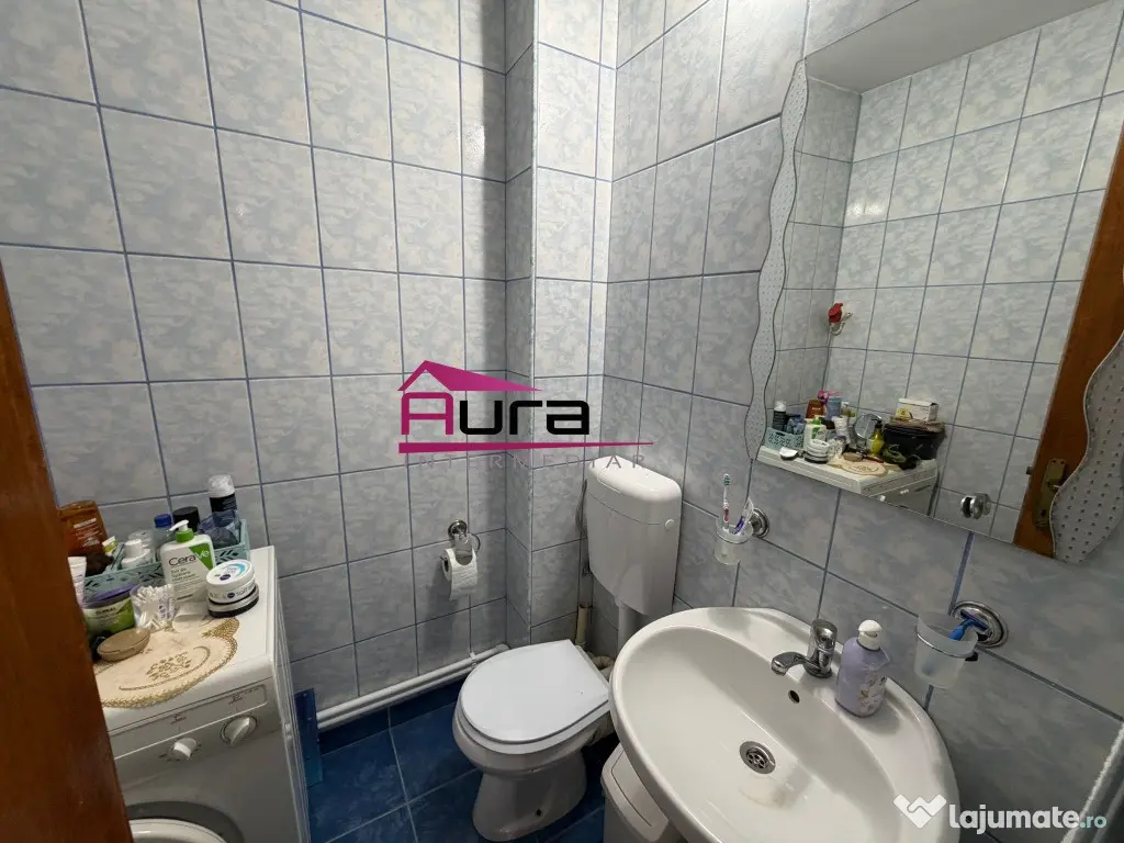 Inchiriez apartament 4 camere zona Victoriei 