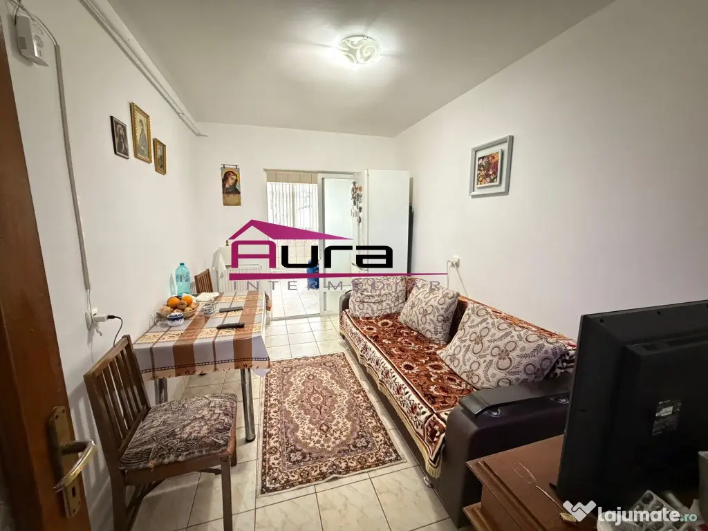 Inchiriez apartament 4 camere zona Victoriei 