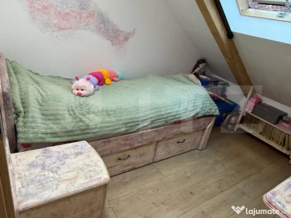 Apartament 3 camere, decomandat, incalzire pardoseala, 2 bai 