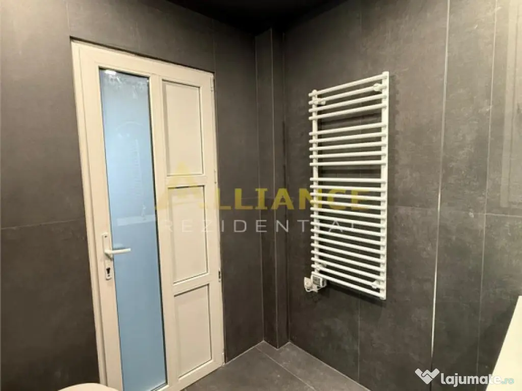 Apartament 2 camere /Semidecomandat - Etaj intermediar - Met 