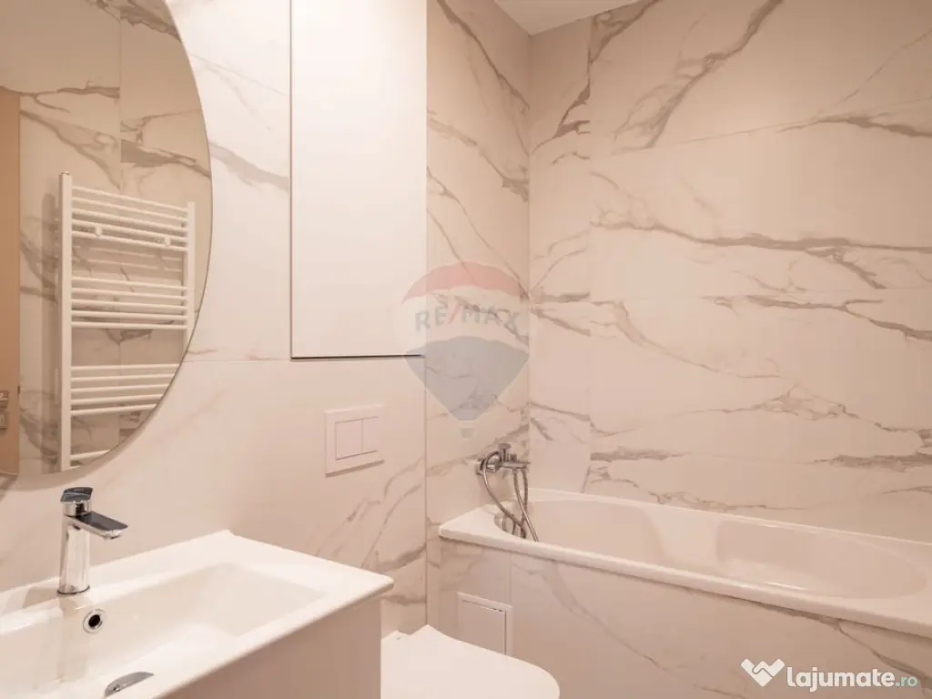 Apartament modern 3 camere, prima închiriere, loc parcar... 