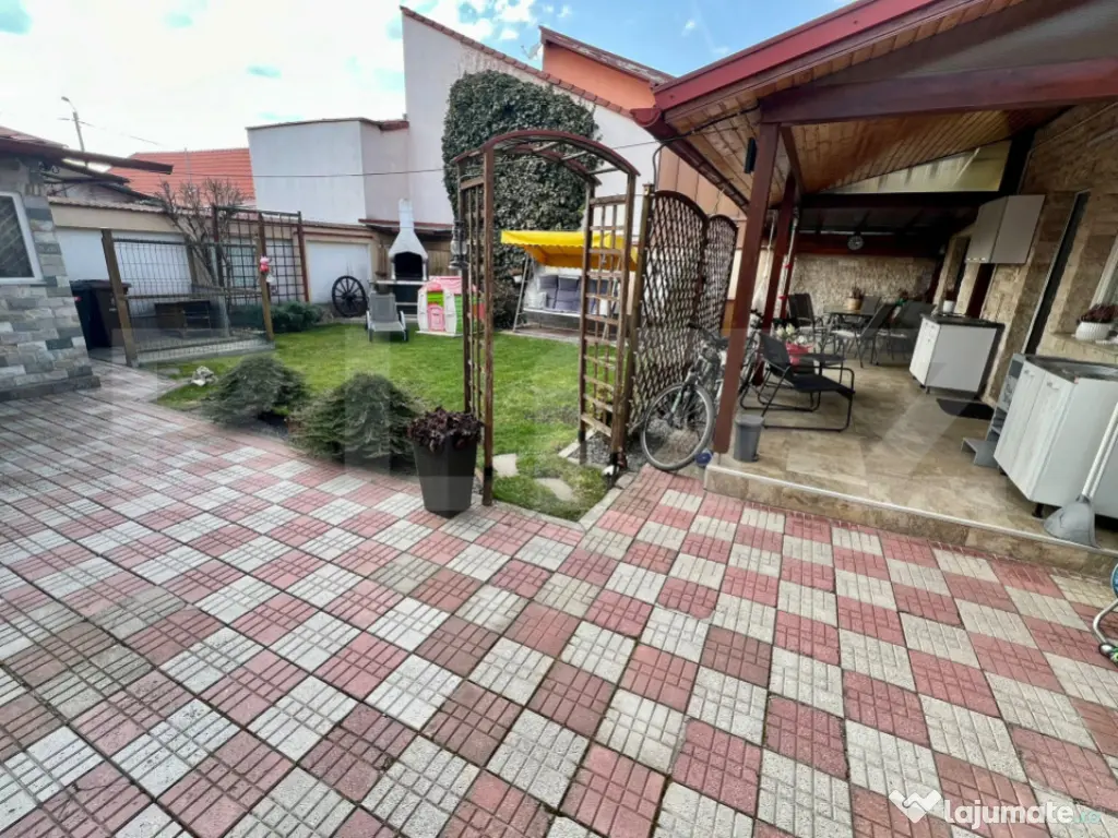 De vânzare Casă Individuală – Cartier Unirii 