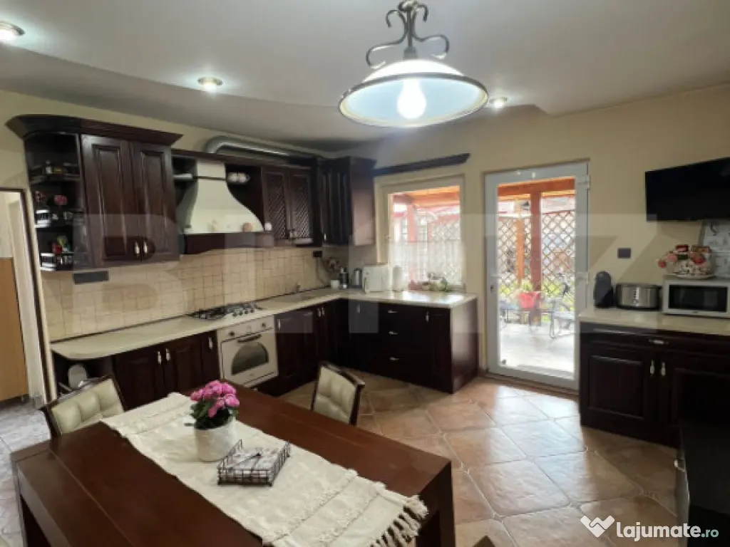 De vânzare Casă Individuală – Cartier Unirii 