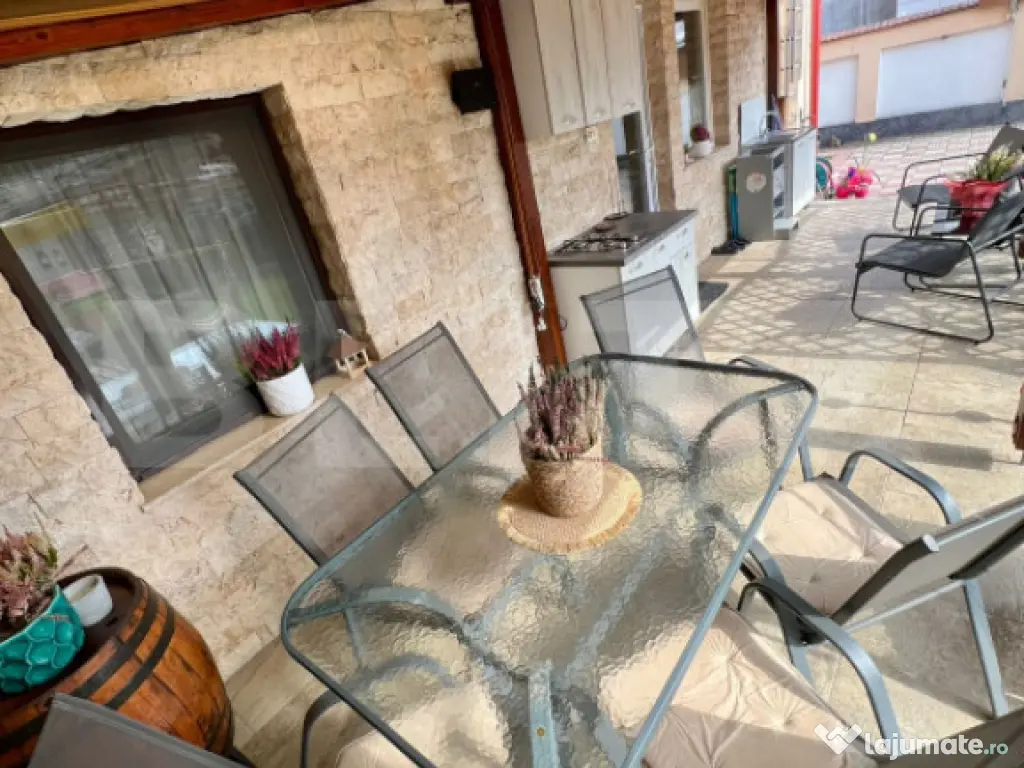 De vânzare Casă Individuală – Cartier Unirii 