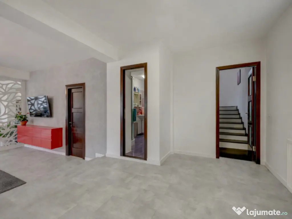 MOGOSOAIA - CENTRAL, CASA 200 MP UTILI, LOT 500 MP, LA CHEIE 