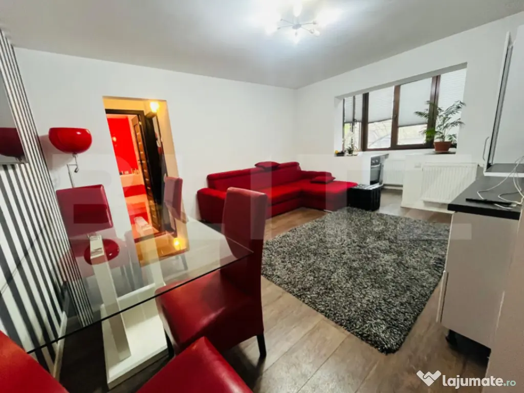 Apartament 3 camere, semidecomandat - zona Rogerius 