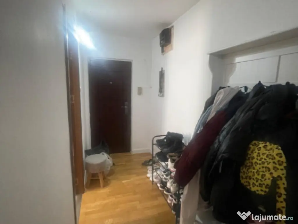 Apartament 2 camere, 54 mp, zona Craiovita Noua 