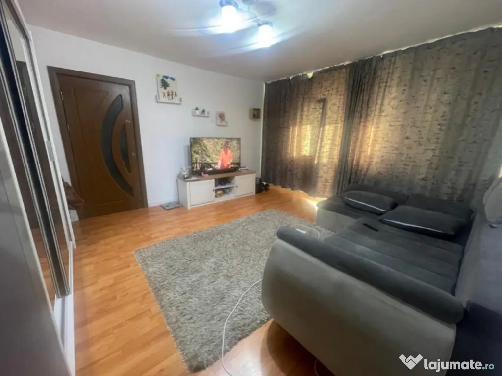Apartament 2 camere, 54 mp, zona Craiovita Noua 