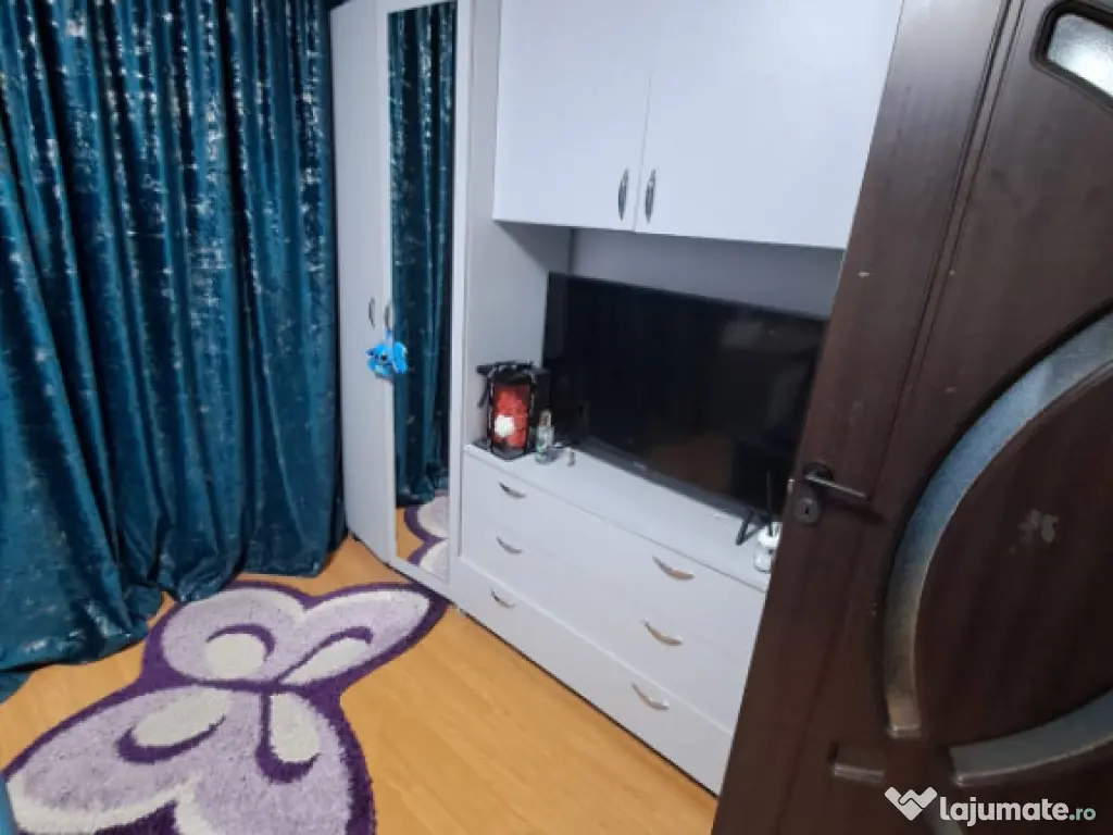 Apartament 2 camere, 54 mp, zona Craiovita Noua 