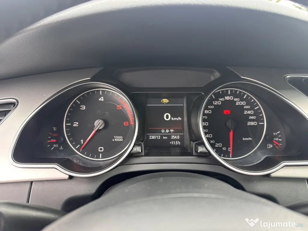 Vând Audi A5 quattro 