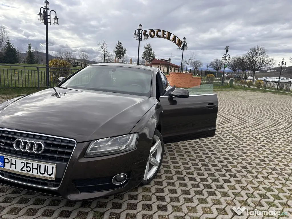 Vând Audi A5 quattro 