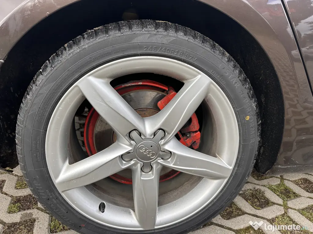 Vând Audi A5 quattro 